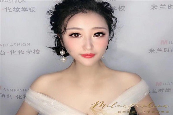 米兰化妆造型职业培训